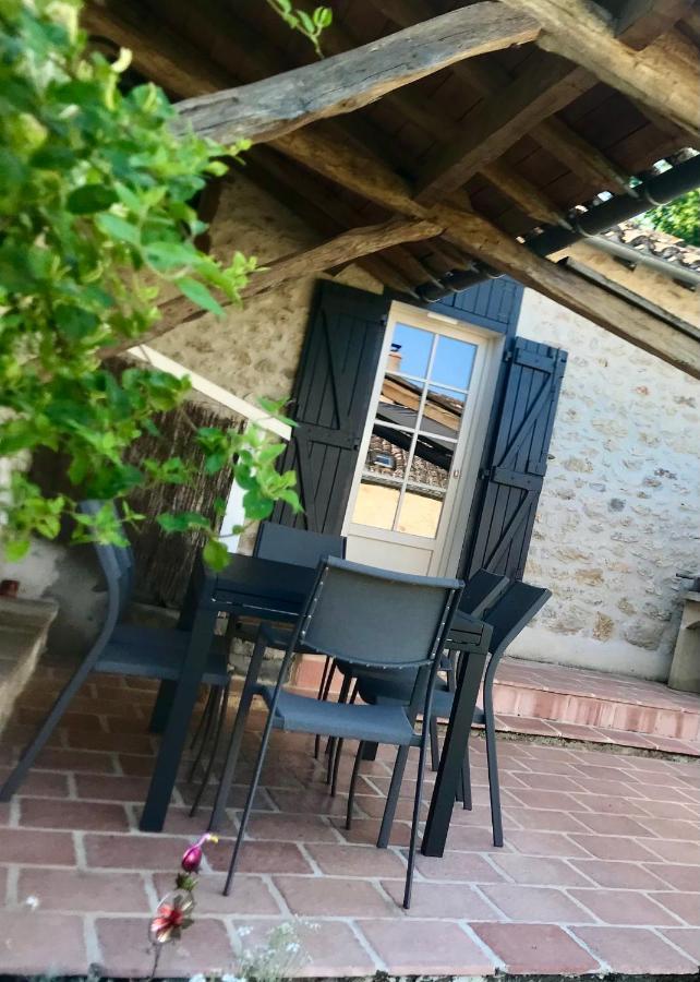 Gite De Charme Avec Piscine Montpezat-de-Quercy Exterior foto